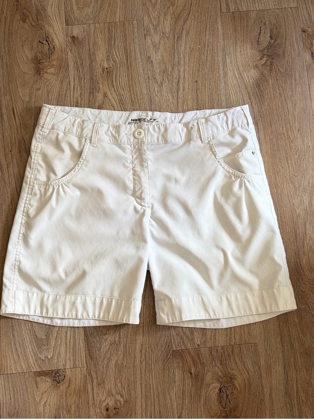 Nike White Women's Stretch Golf Dri-Fit Shorts Sz XL